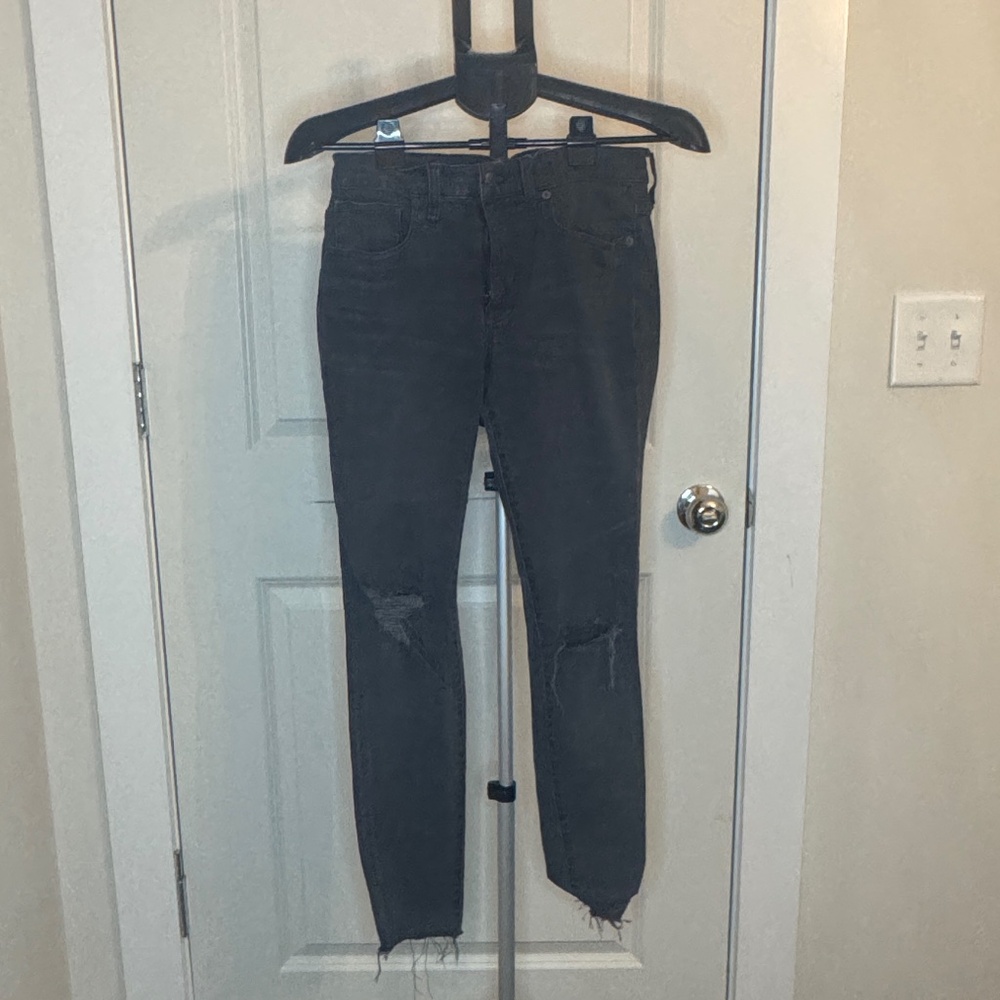 Madewell 9" High-Rise Skinny Jeans – Gray Distressed – Size 28